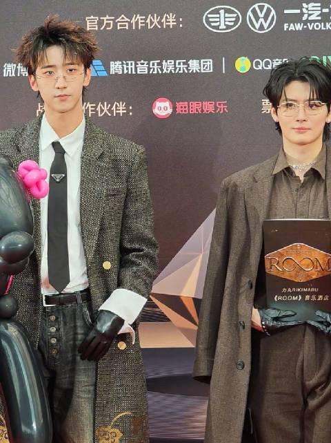 2025 WMA微博音樂盛典：力丸與趙讓紅毯風采搶先看